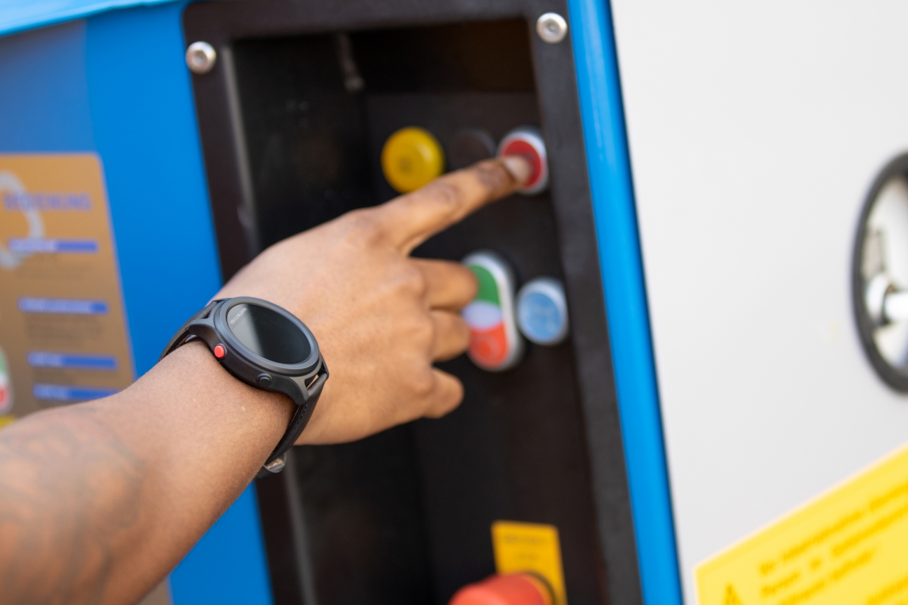 SmartWatcher montre d'appel d'urgence - Essence noir | Able2